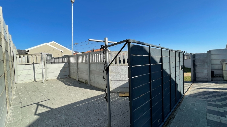 3 Bedroom Property for Sale in Broadlands Village Western Cape